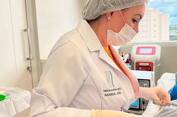 Cirurgia de pele na Clínica Dra. Adriana Schmidt